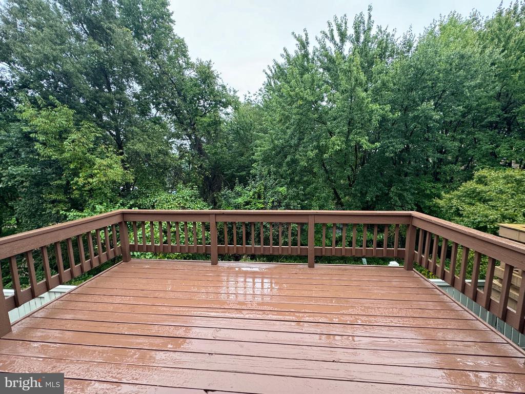 1589 AUTUMN RIDGE CIR