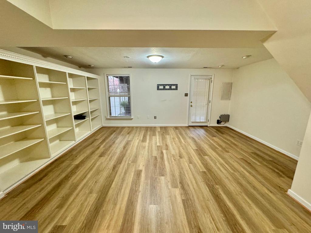 1589 AUTUMN RIDGE CIR