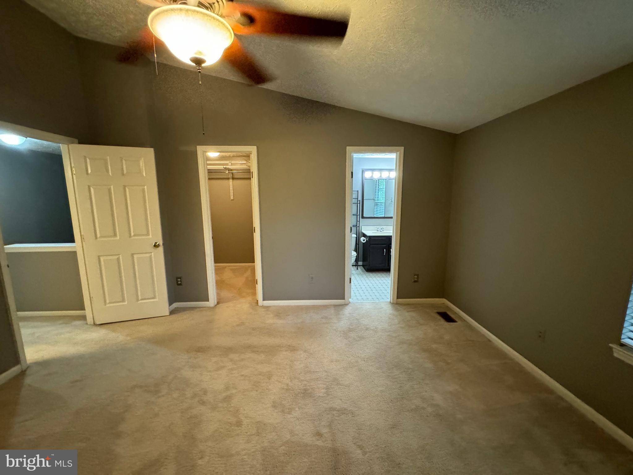 1589 AUTUMN RIDGE CIR