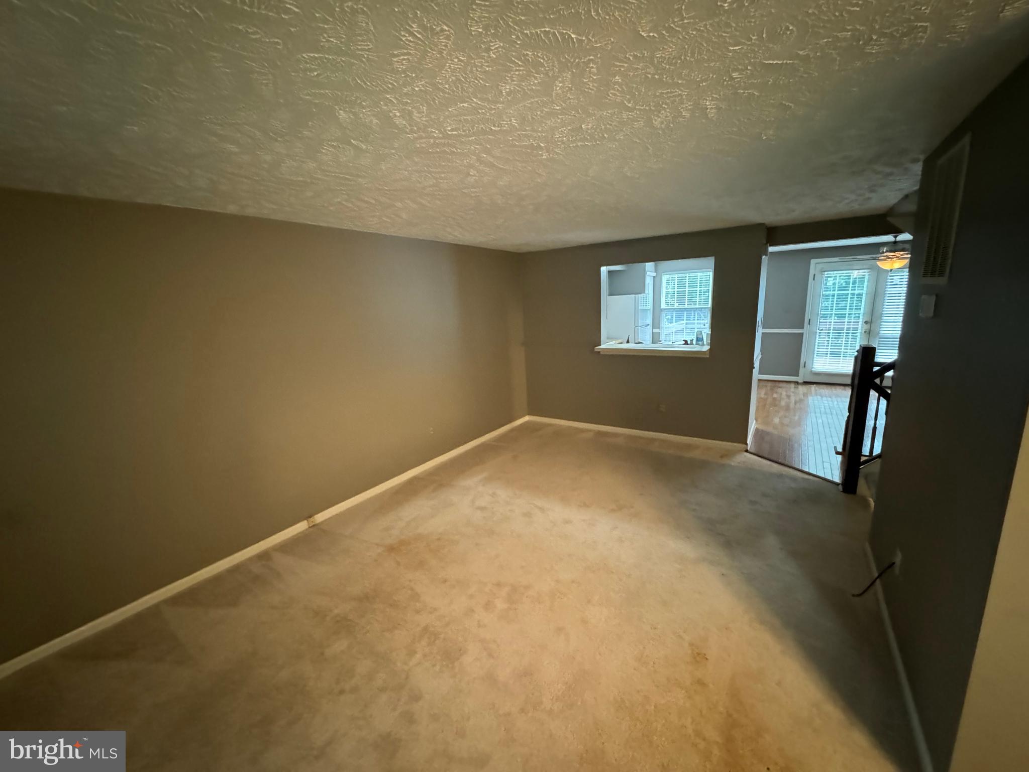 1589 AUTUMN RIDGE CIR