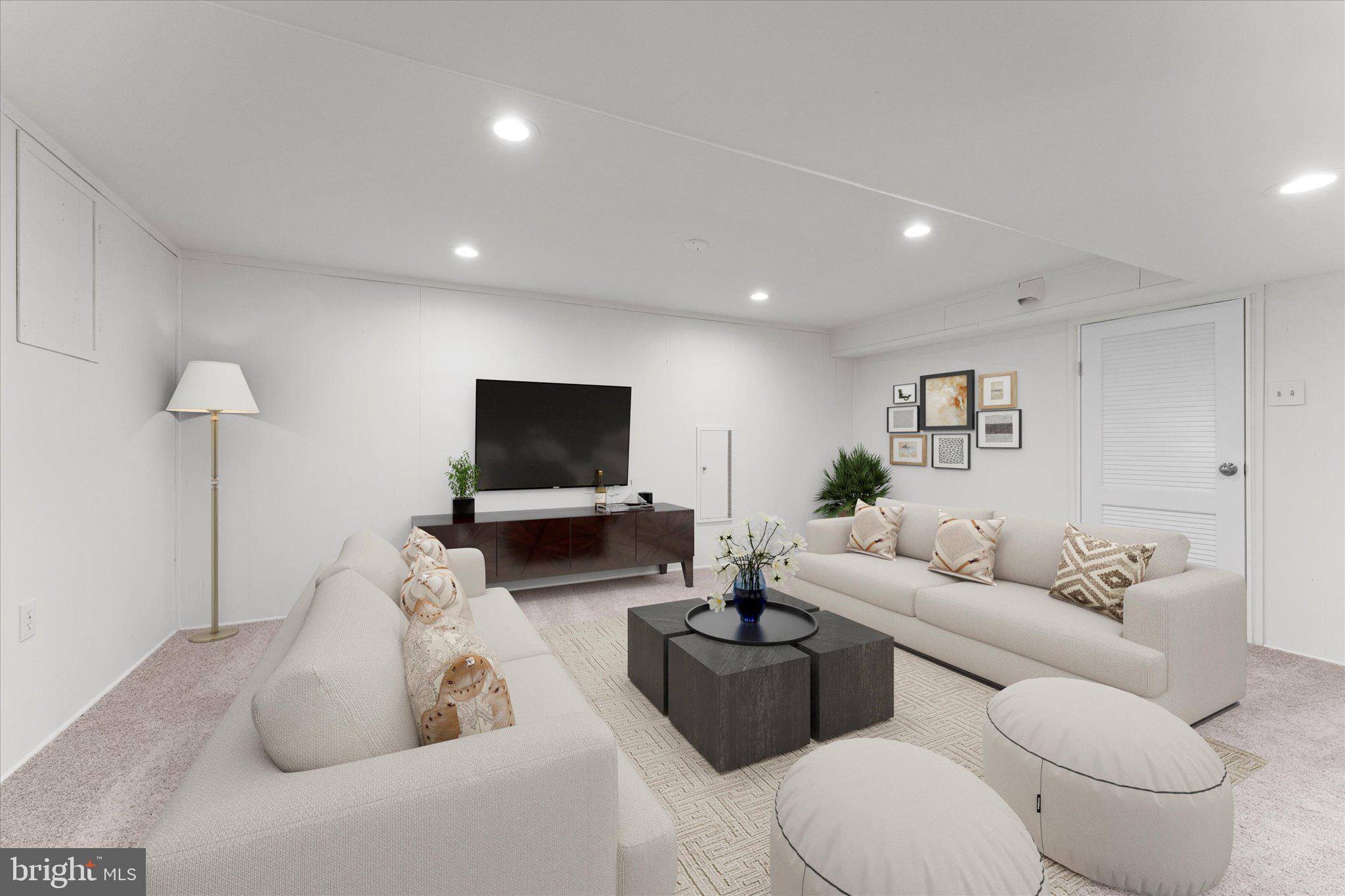 7407 Fairchild Dr