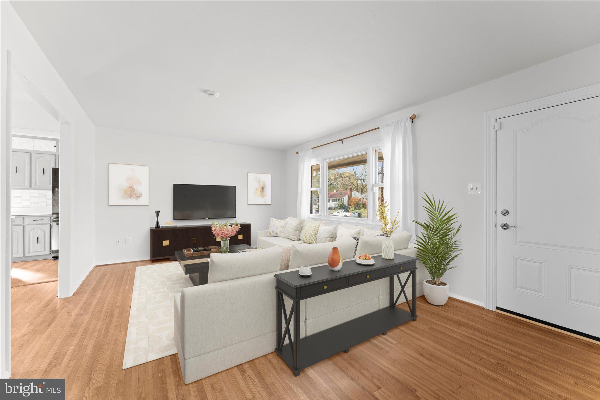 7407 Fairchild Dr