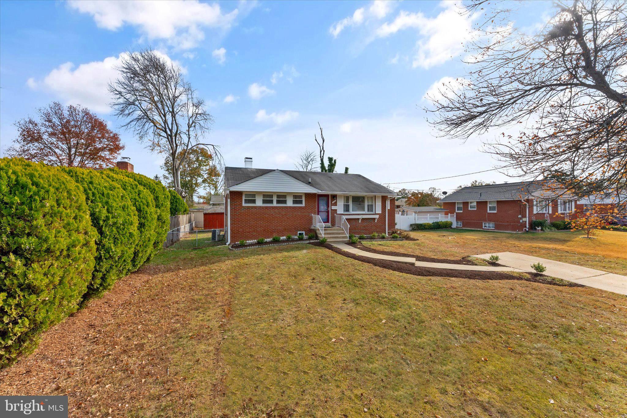 7407 Fairchild Dr