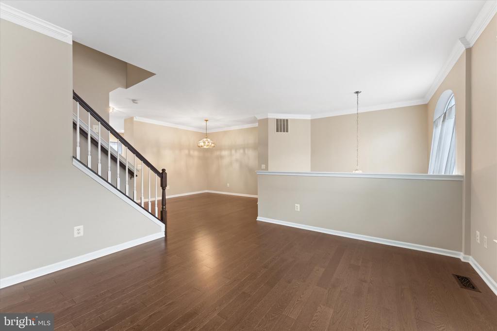4112 Hazelwood Ct