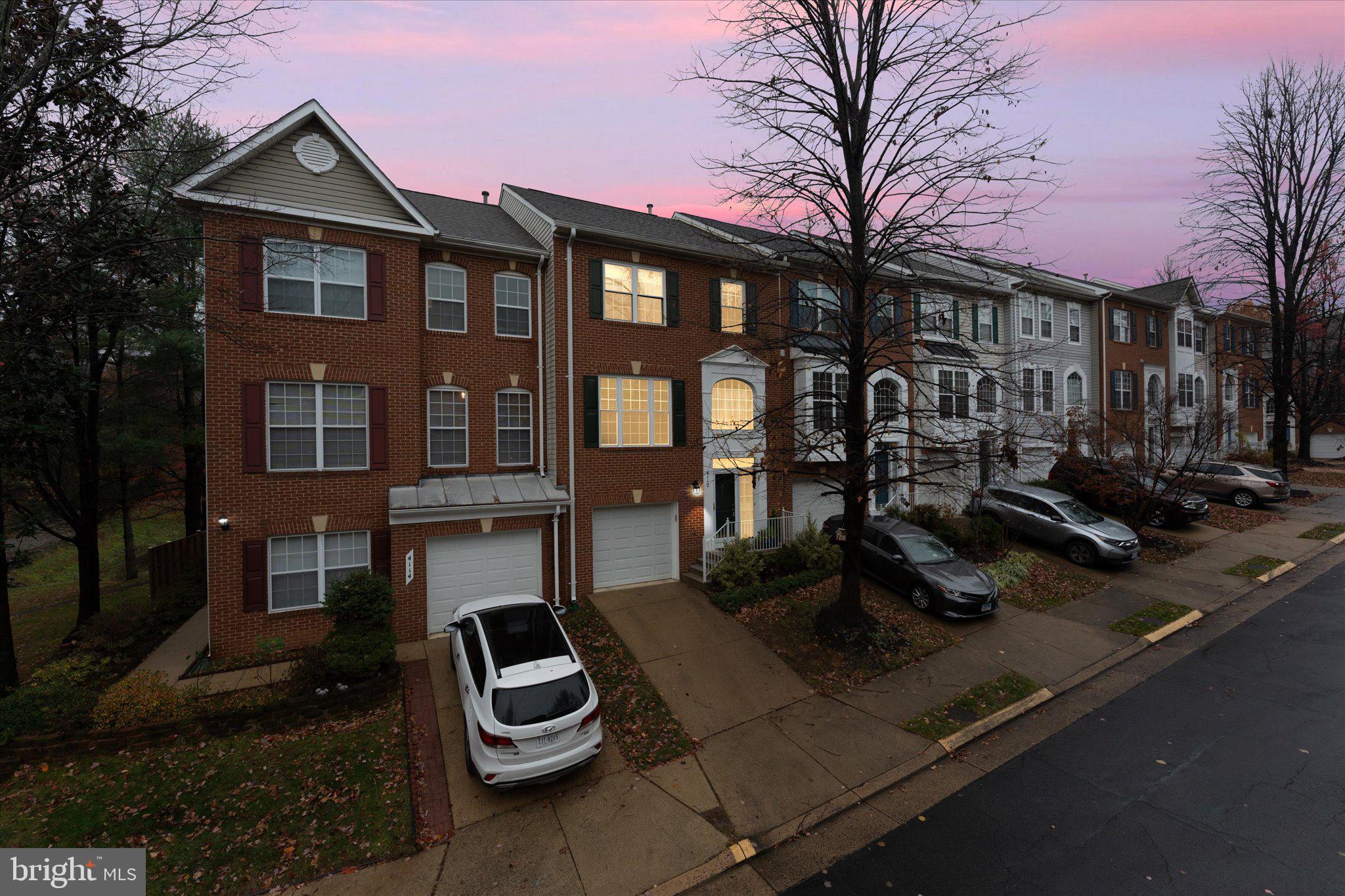 4112 Hazelwood Ct