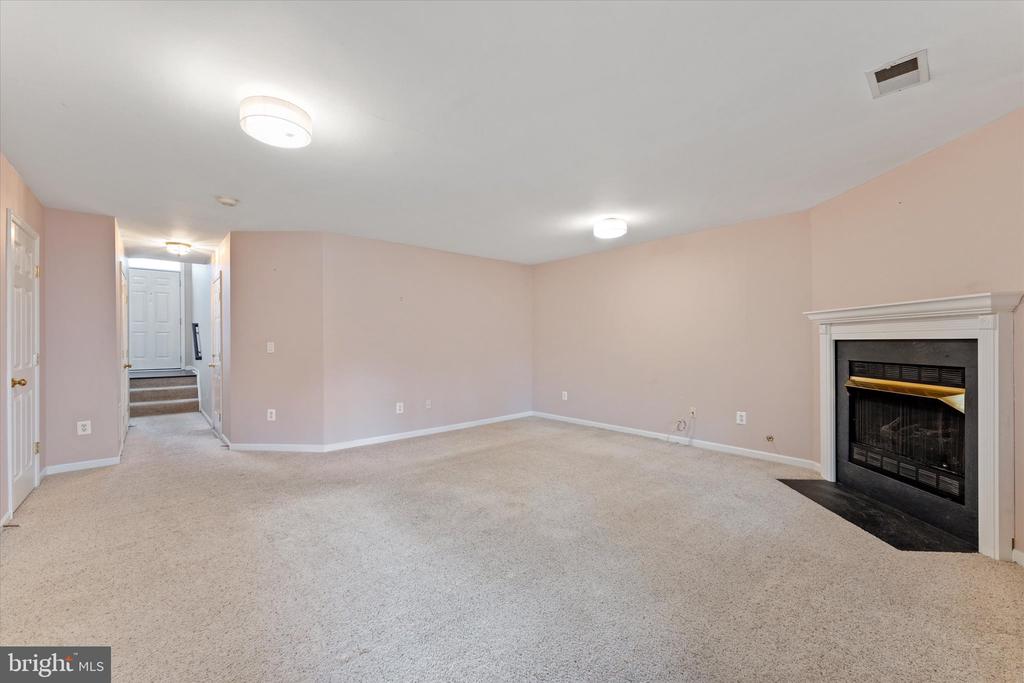 4112 Hazelwood Ct