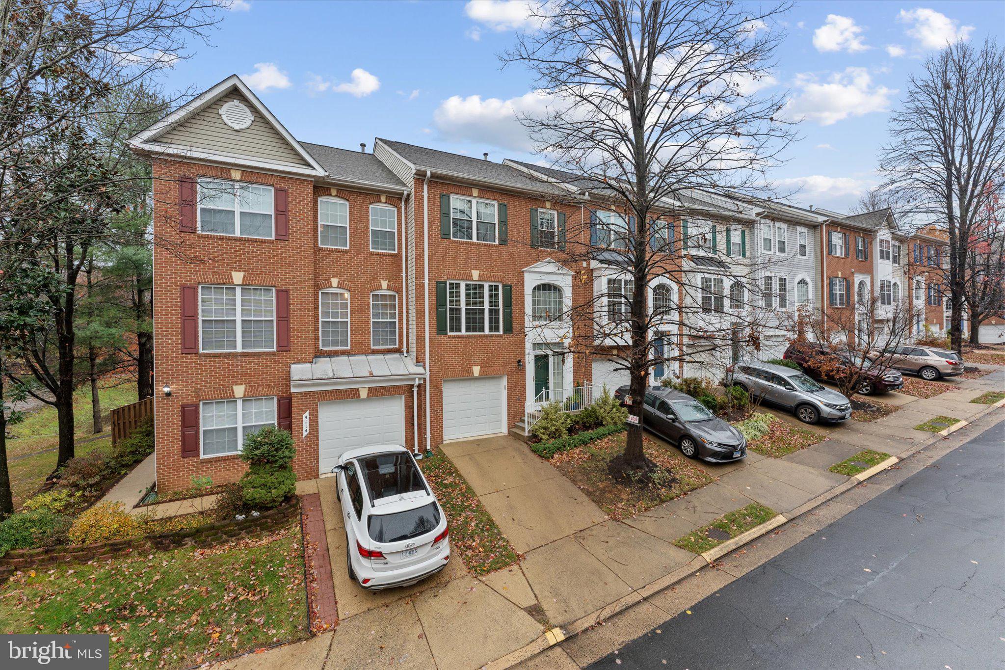 4112 Hazelwood Ct