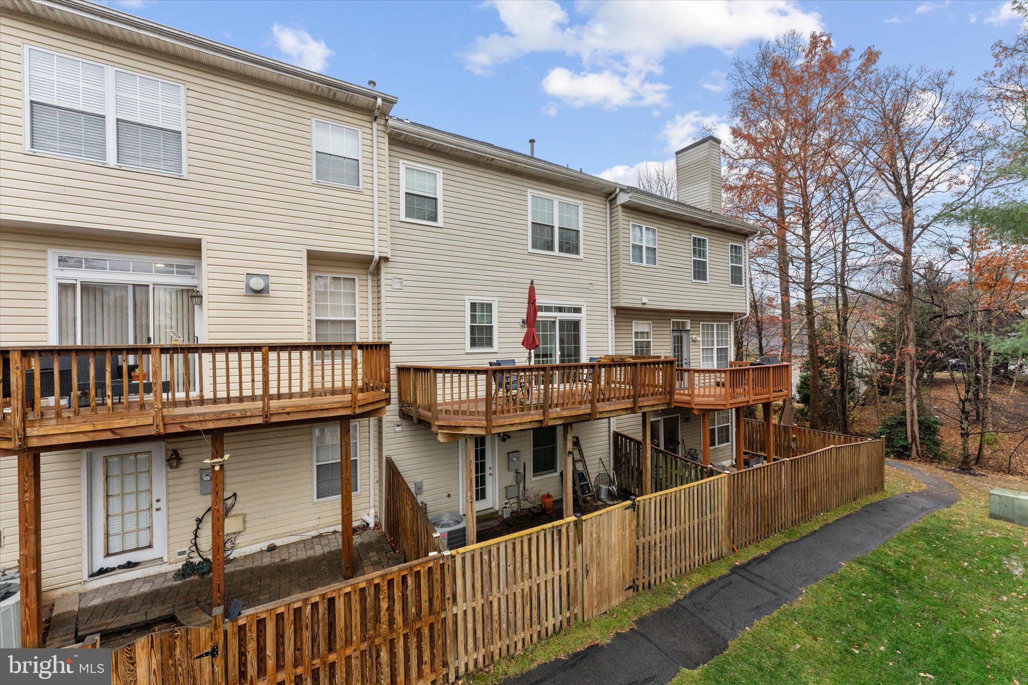 4112 Hazelwood Ct
