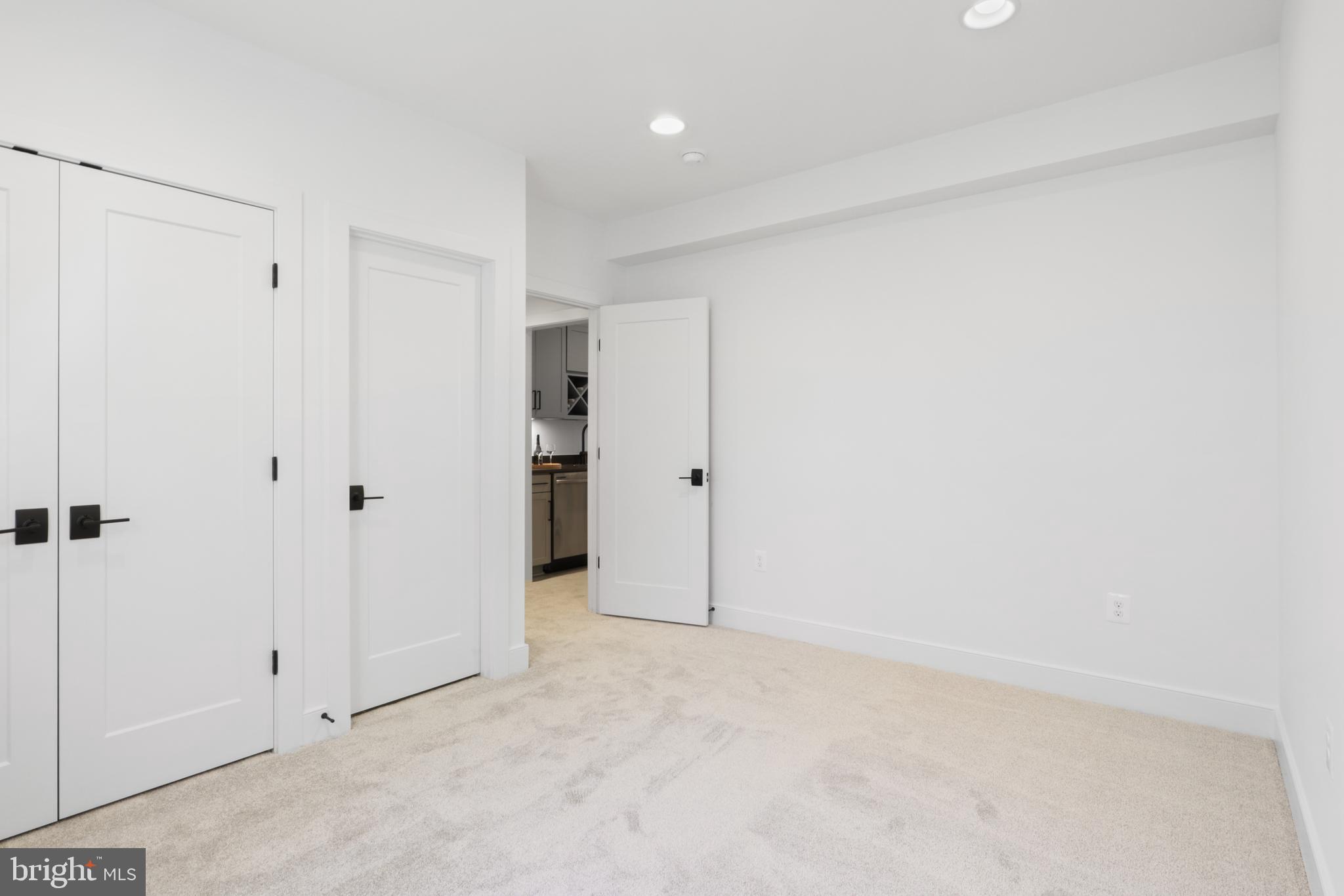 1914 Cherri Dr