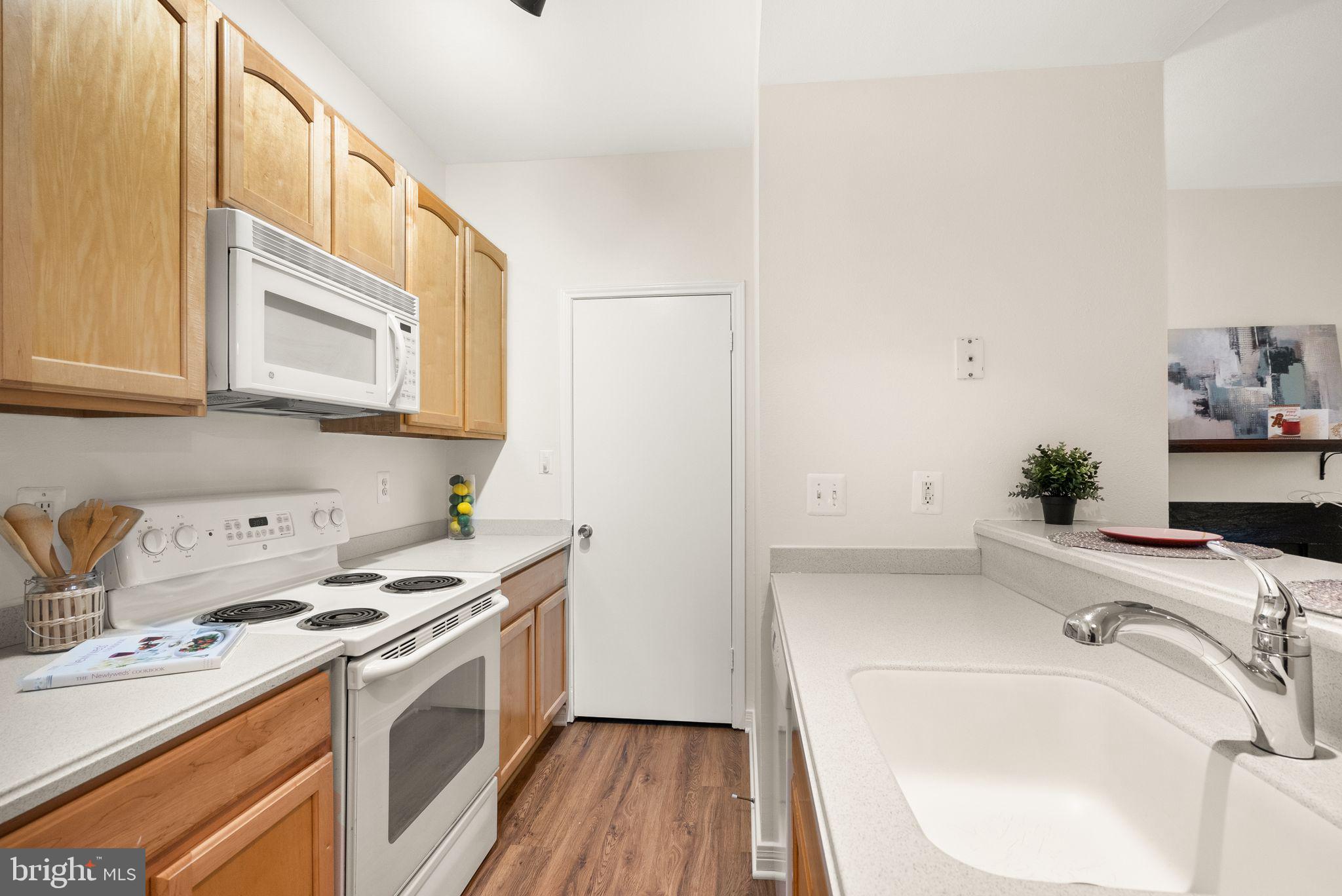 12159 Penderview Ter #901