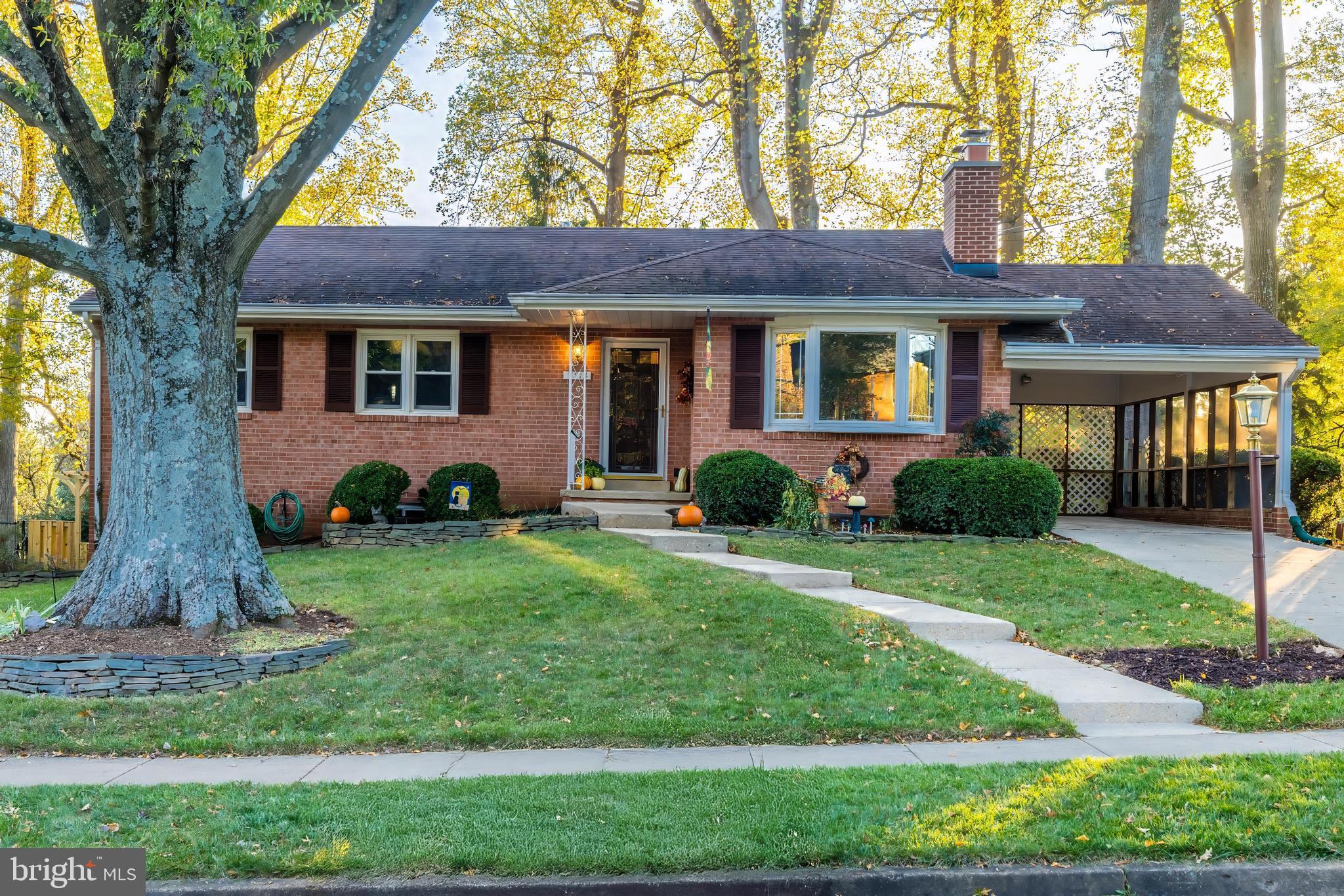 7513 Fairwood Ln