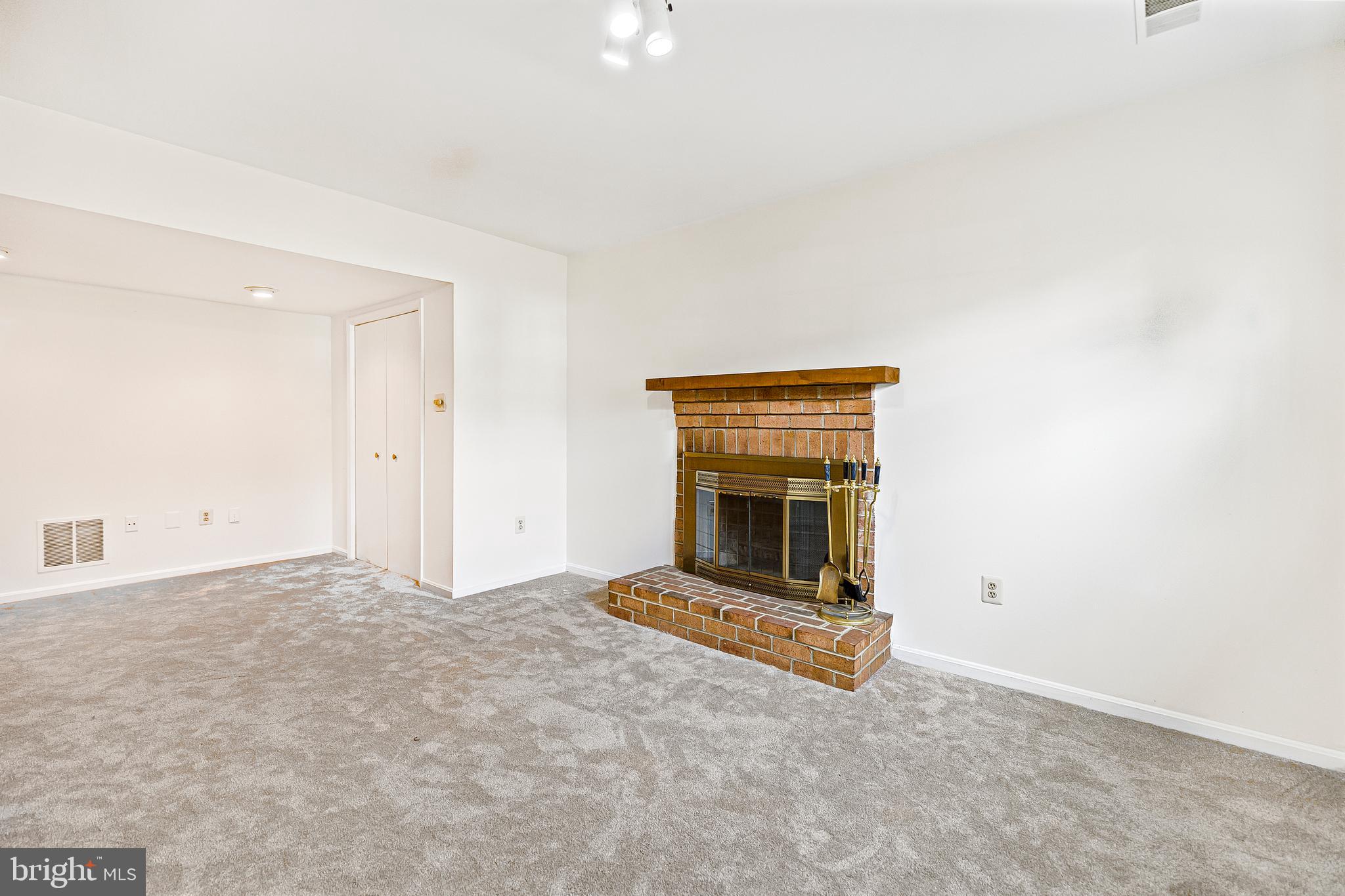 10448 MALONE CT