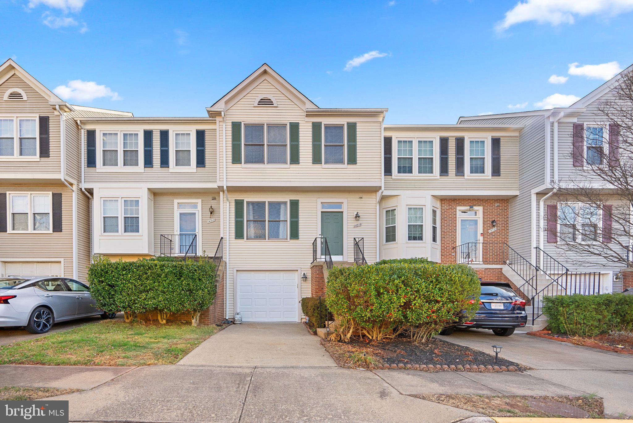 14719 GROBIE POND LN