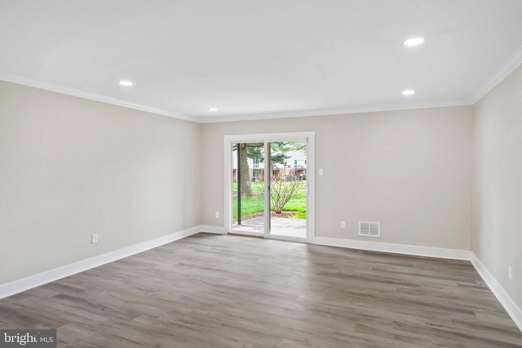 14463 COOL OAK LN