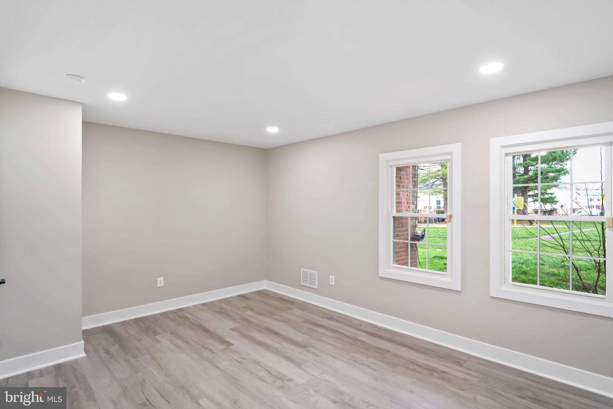 14463 COOL OAK LN