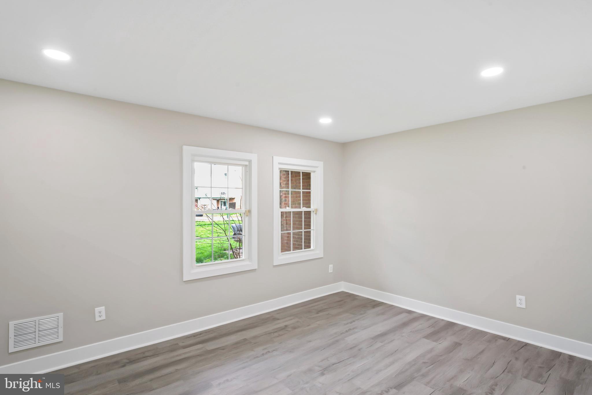 14463 COOL OAK LN