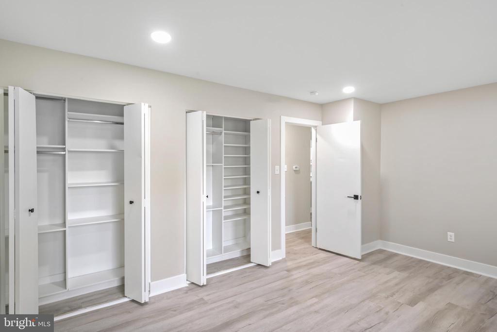 14463 COOL OAK LN