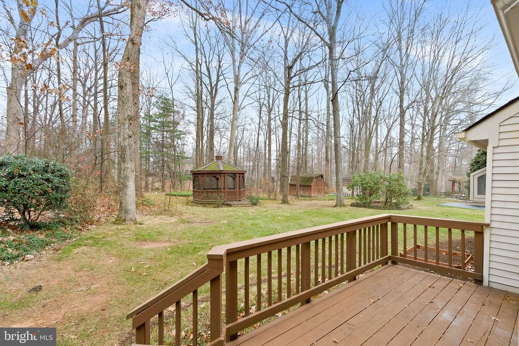 1283 Shaker Woods Rd