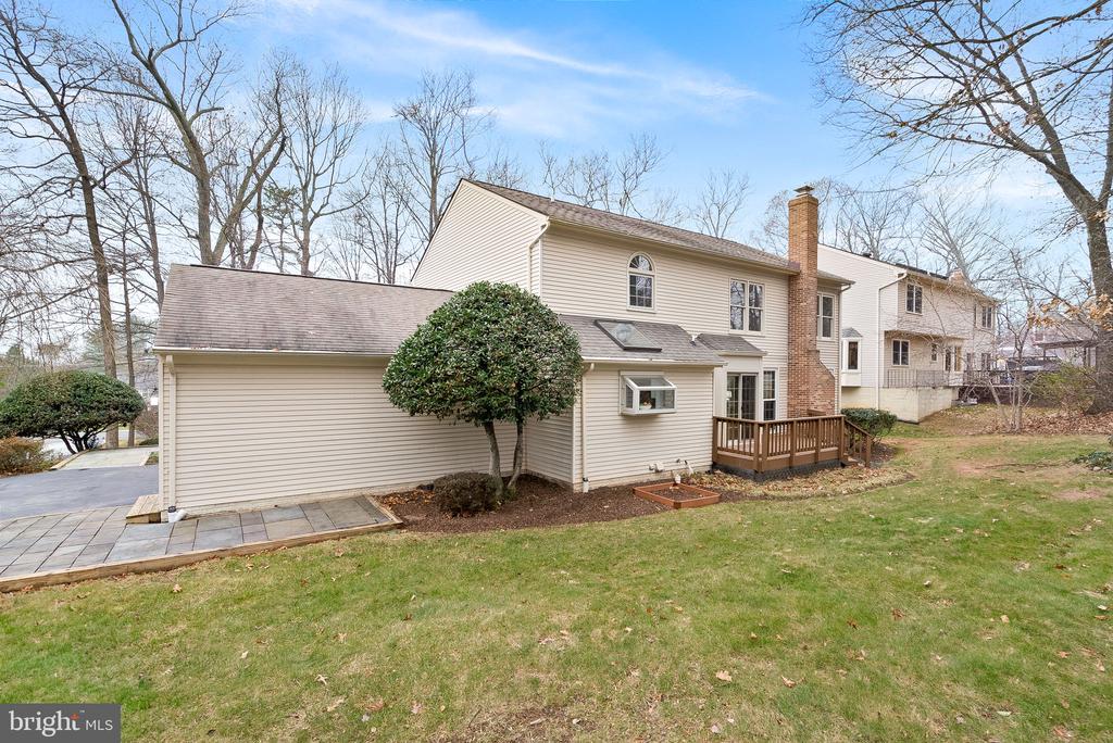1283 Shaker Woods Rd