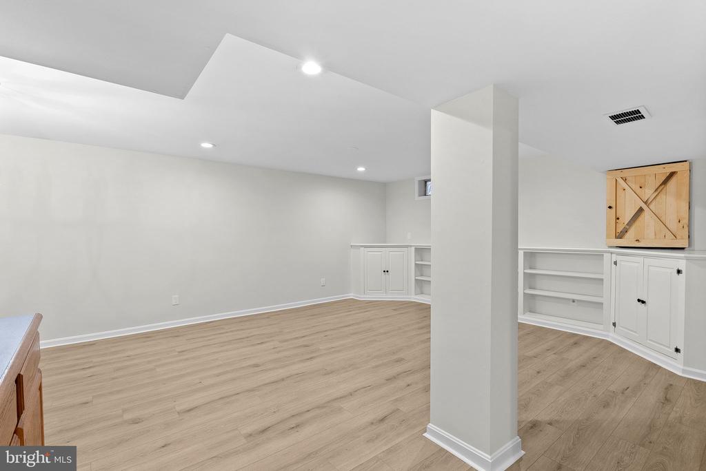1283 Shaker Woods Rd