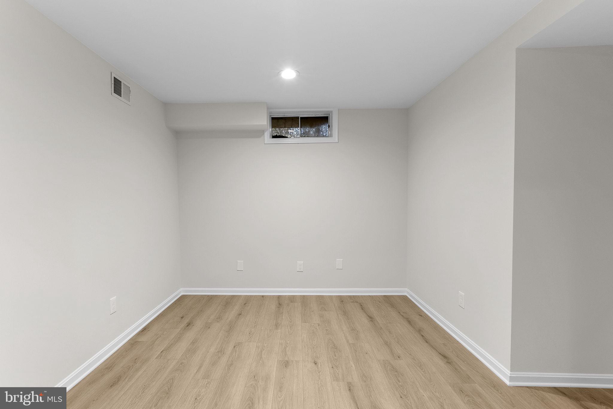 1283 Shaker Woods Rd