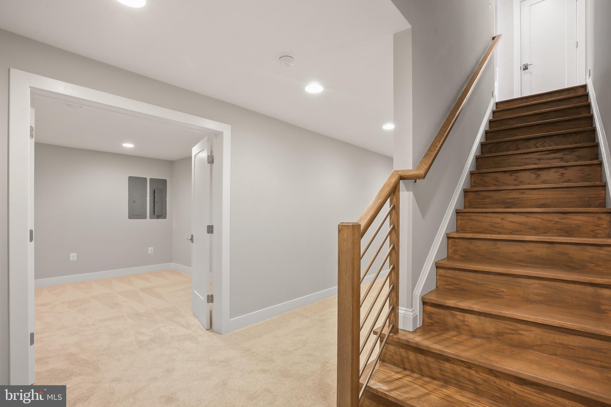 2423 Jackson Pkwy