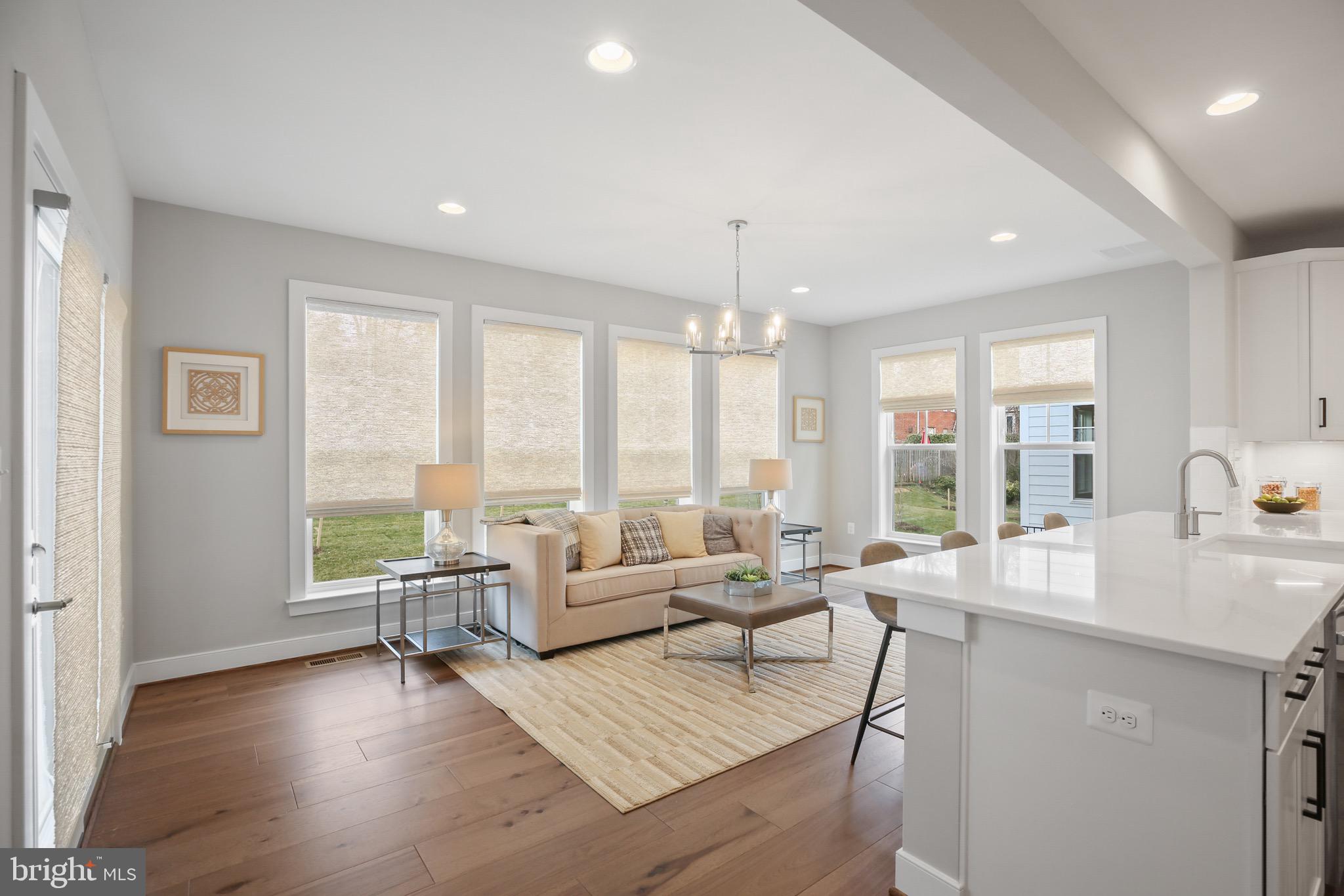 2423 Jackson Pkwy