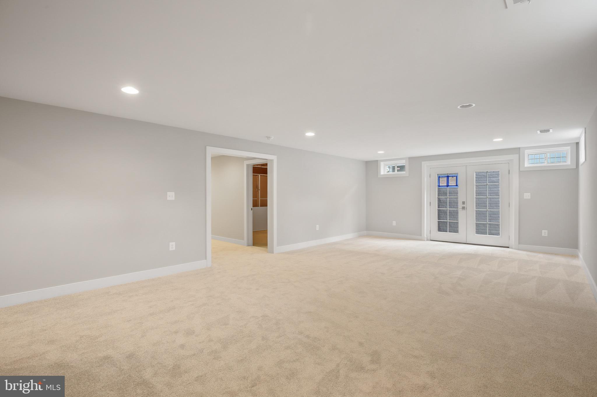 2423 Jackson Pkwy