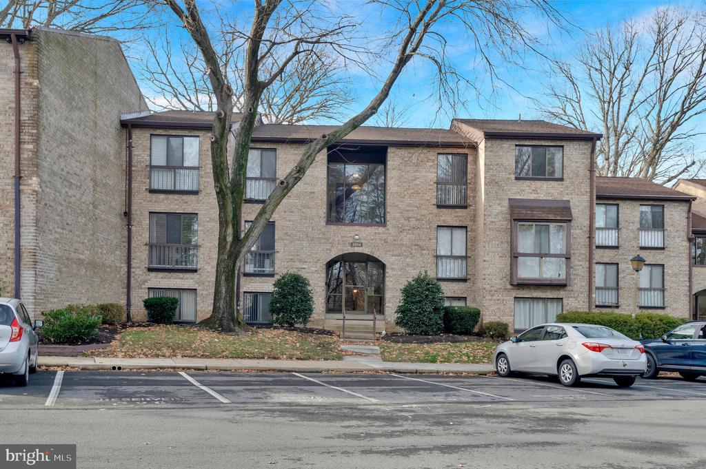 2014 Colts Neck Rd #8/11b