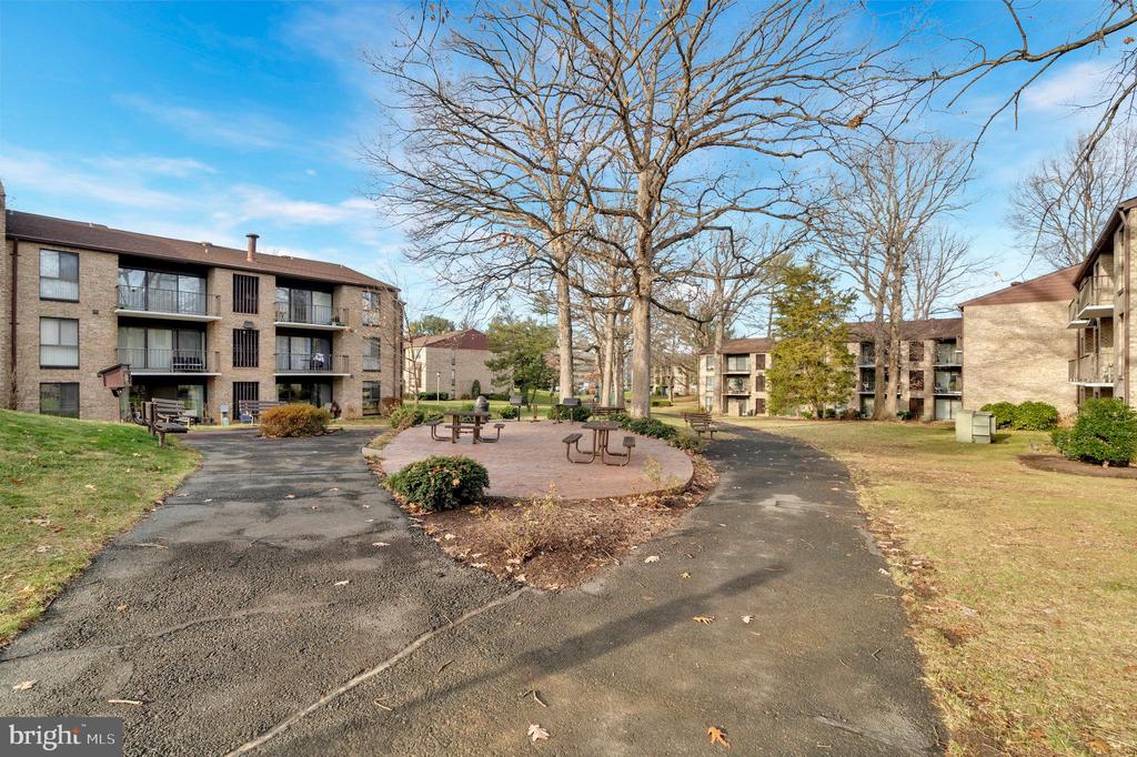 2014 Colts Neck Rd #8/11b