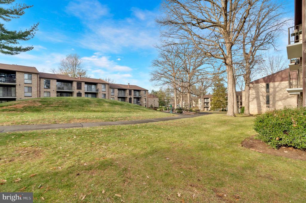 2014 Colts Neck Rd #8/11b