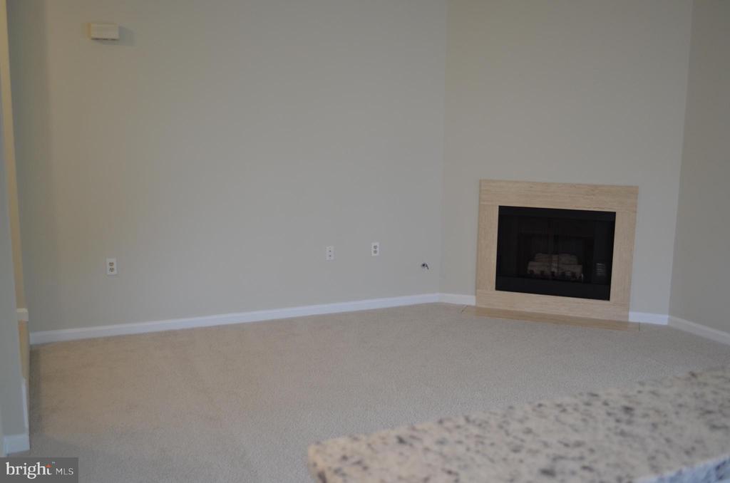 2108 HIGHCOURT LN #304
