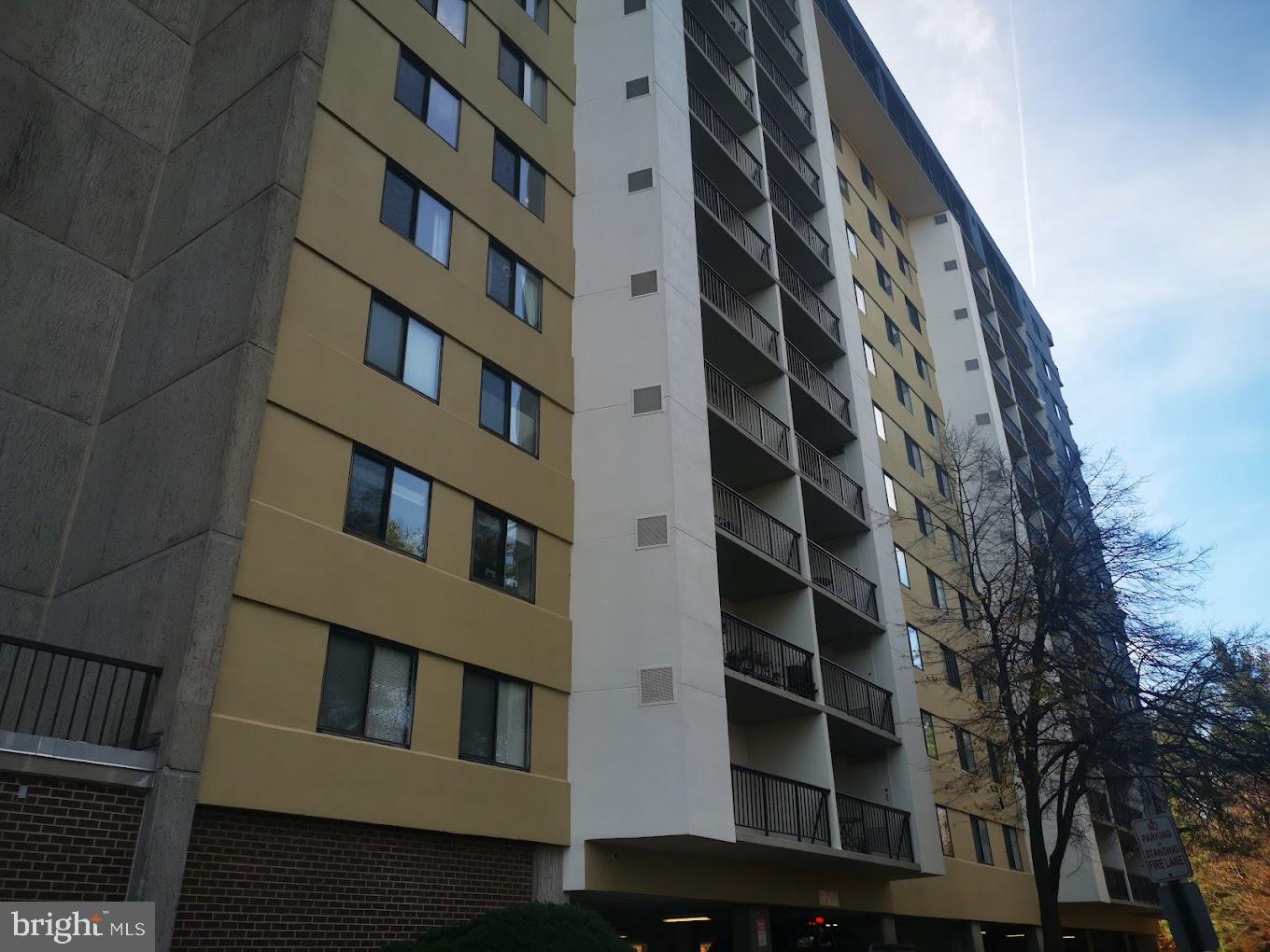 3800 Powell Ln #Ph1