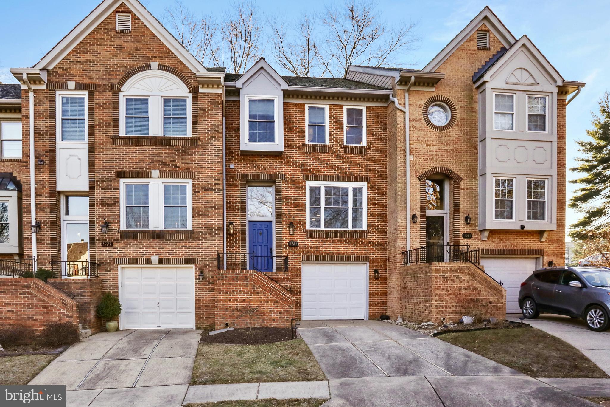 3923 Green Look Ct