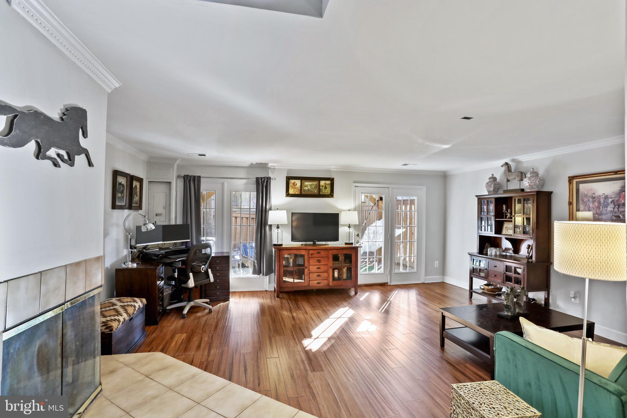 3923 Green Look Ct