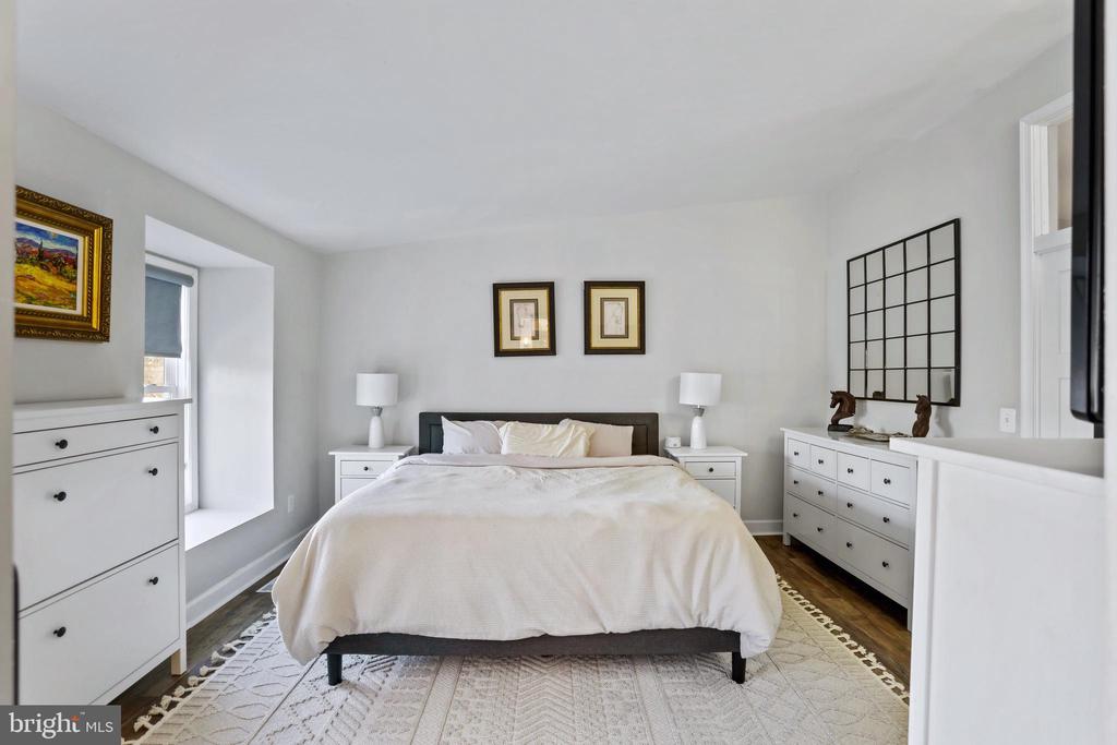 3923 Green Look Ct