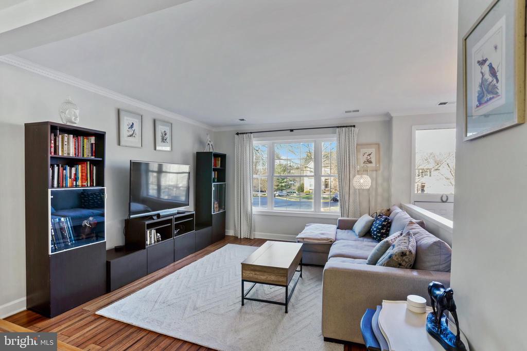 3923 Green Look Ct