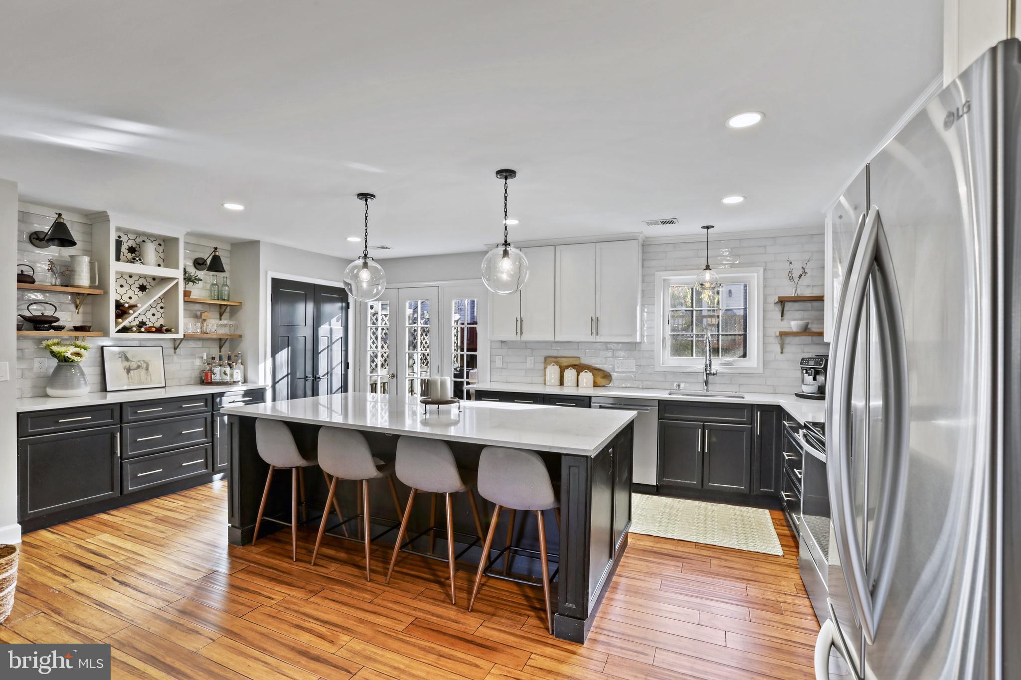 3923 Green Look Ct