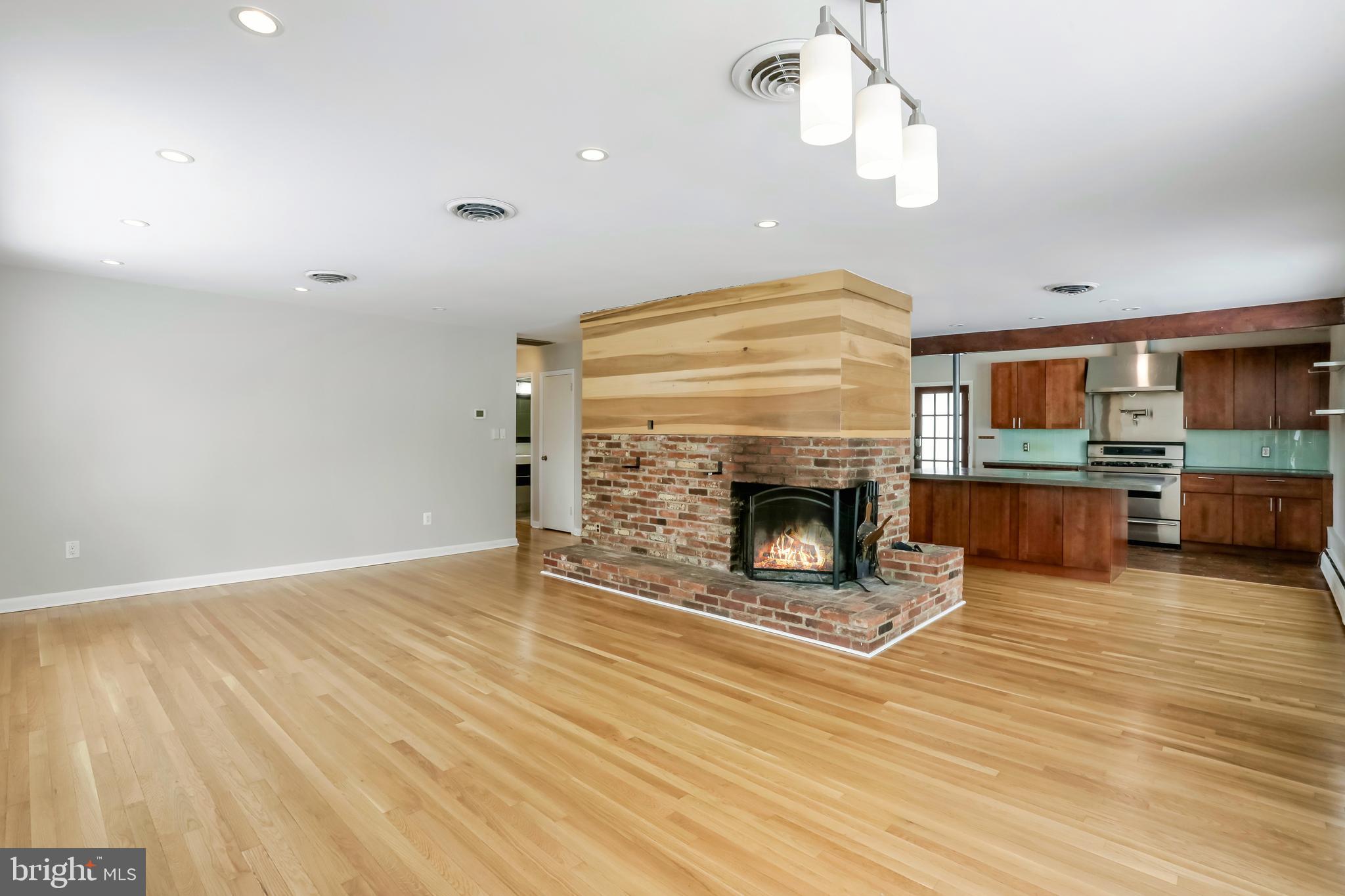 6904 Hickory Hill Rd