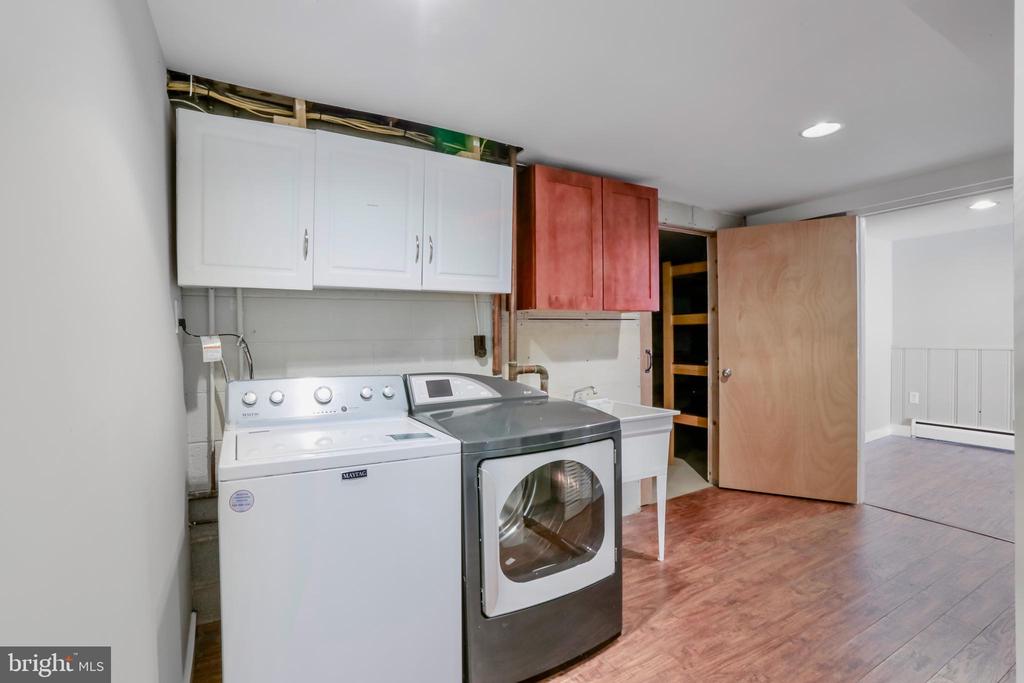 6904 Hickory Hill Rd