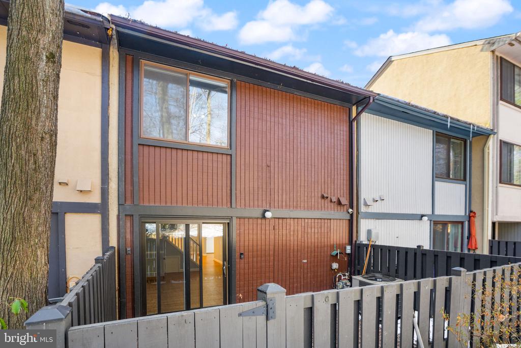 2266 Coppersmith Sq