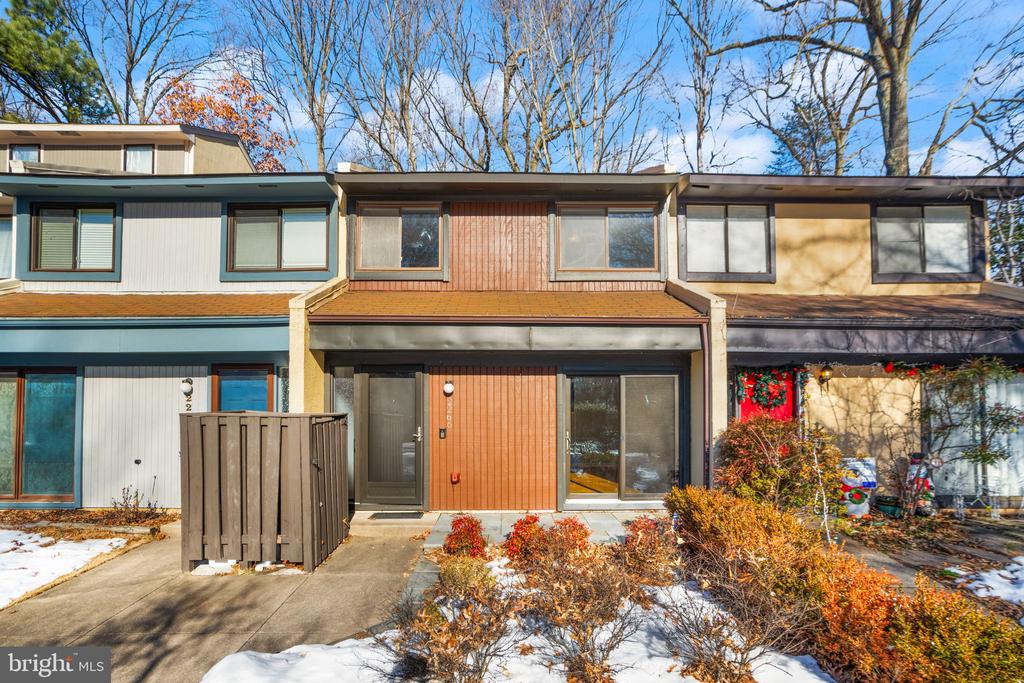 2266 Coppersmith Sq