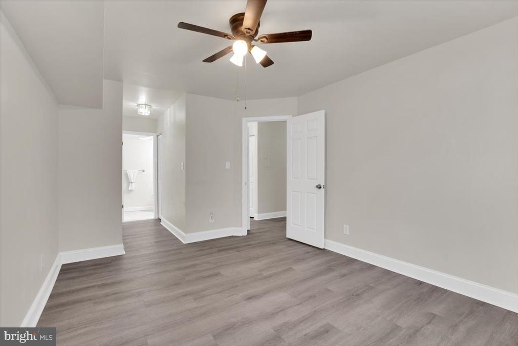 5838 Orchard Hill Ct