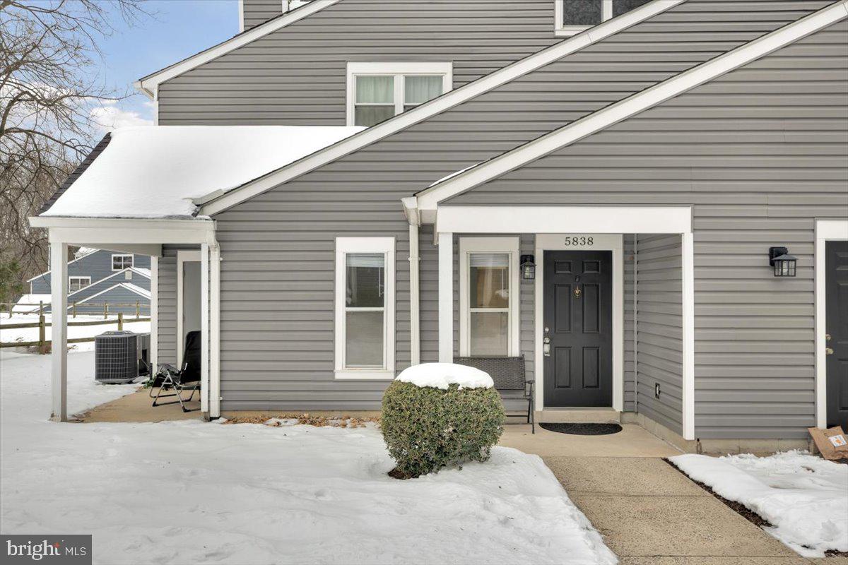 5838 Orchard Hill Ct