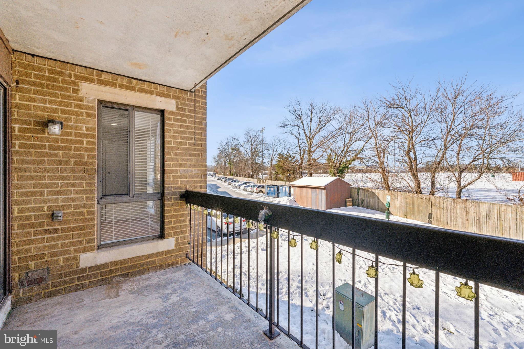 541 FLORIDA AVE #102
