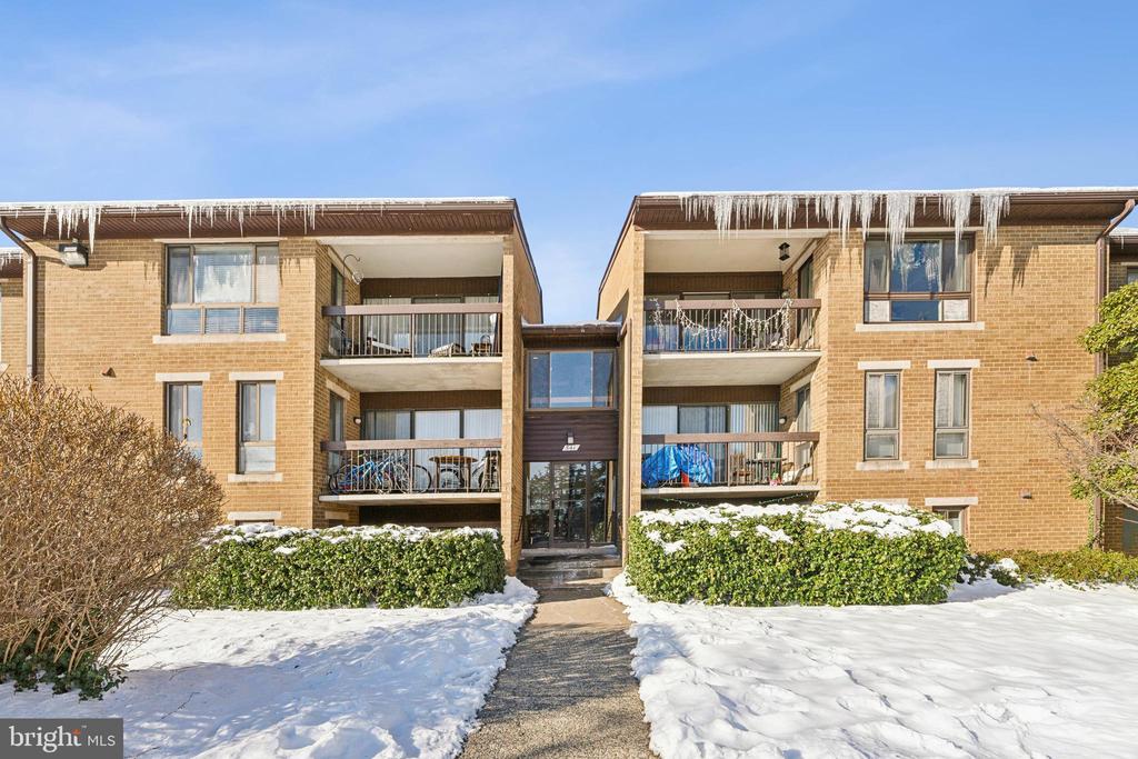 541 FLORIDA AVE #102