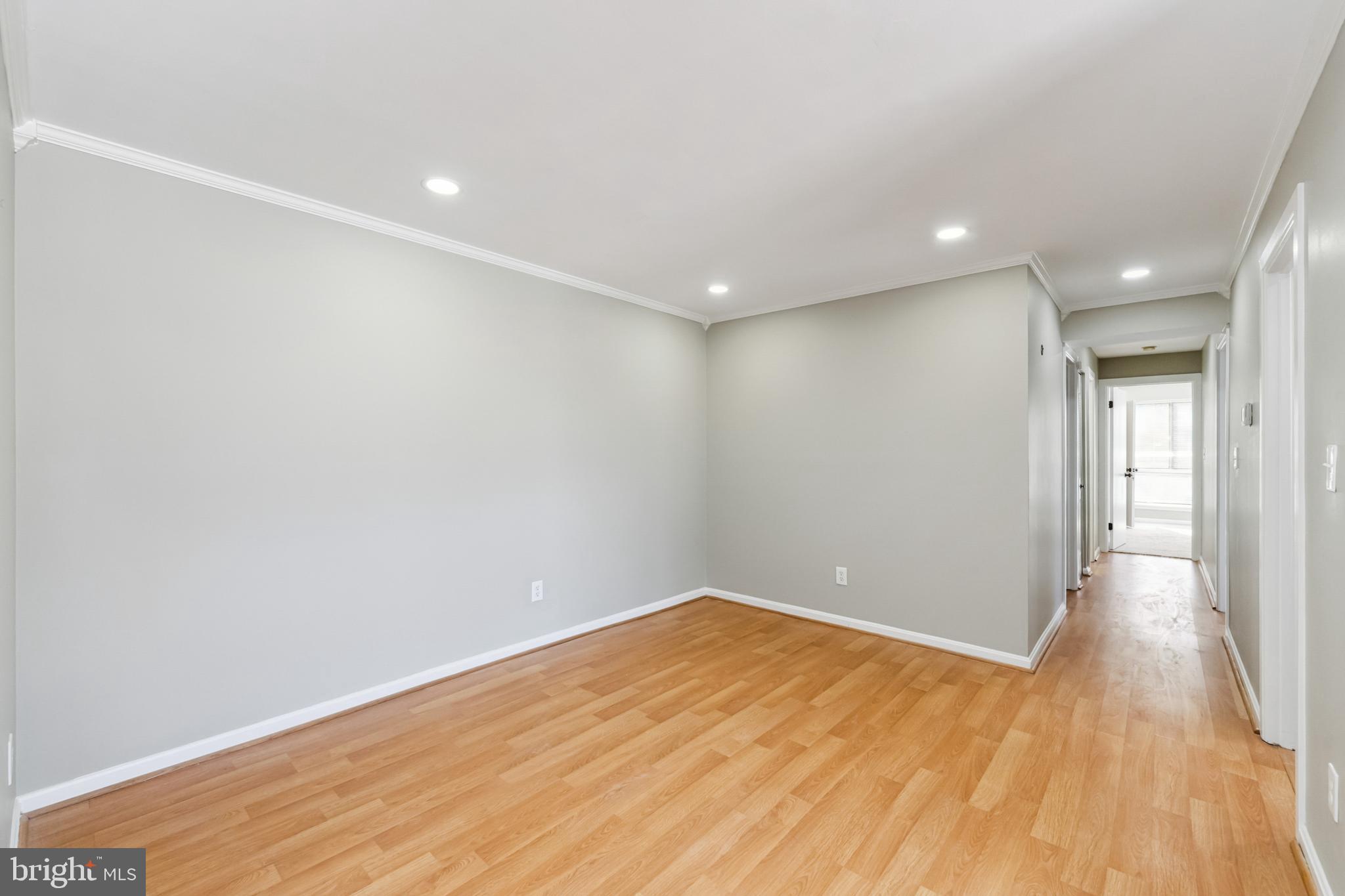 541 FLORIDA AVE #102