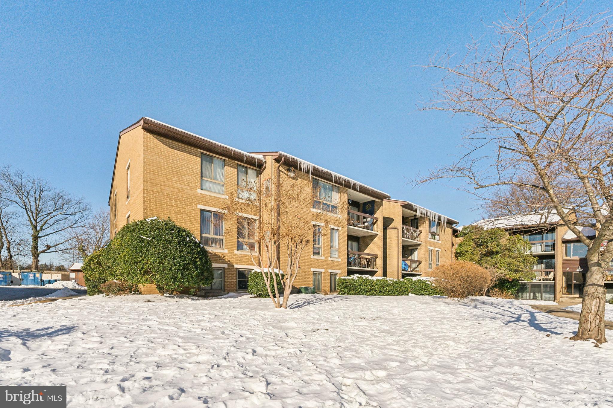 541 FLORIDA AVE #102