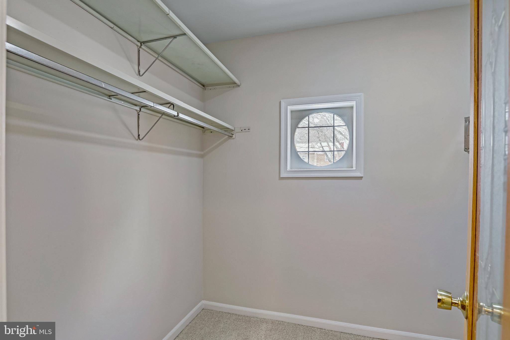 1109 Moorefield Hill Ct SW