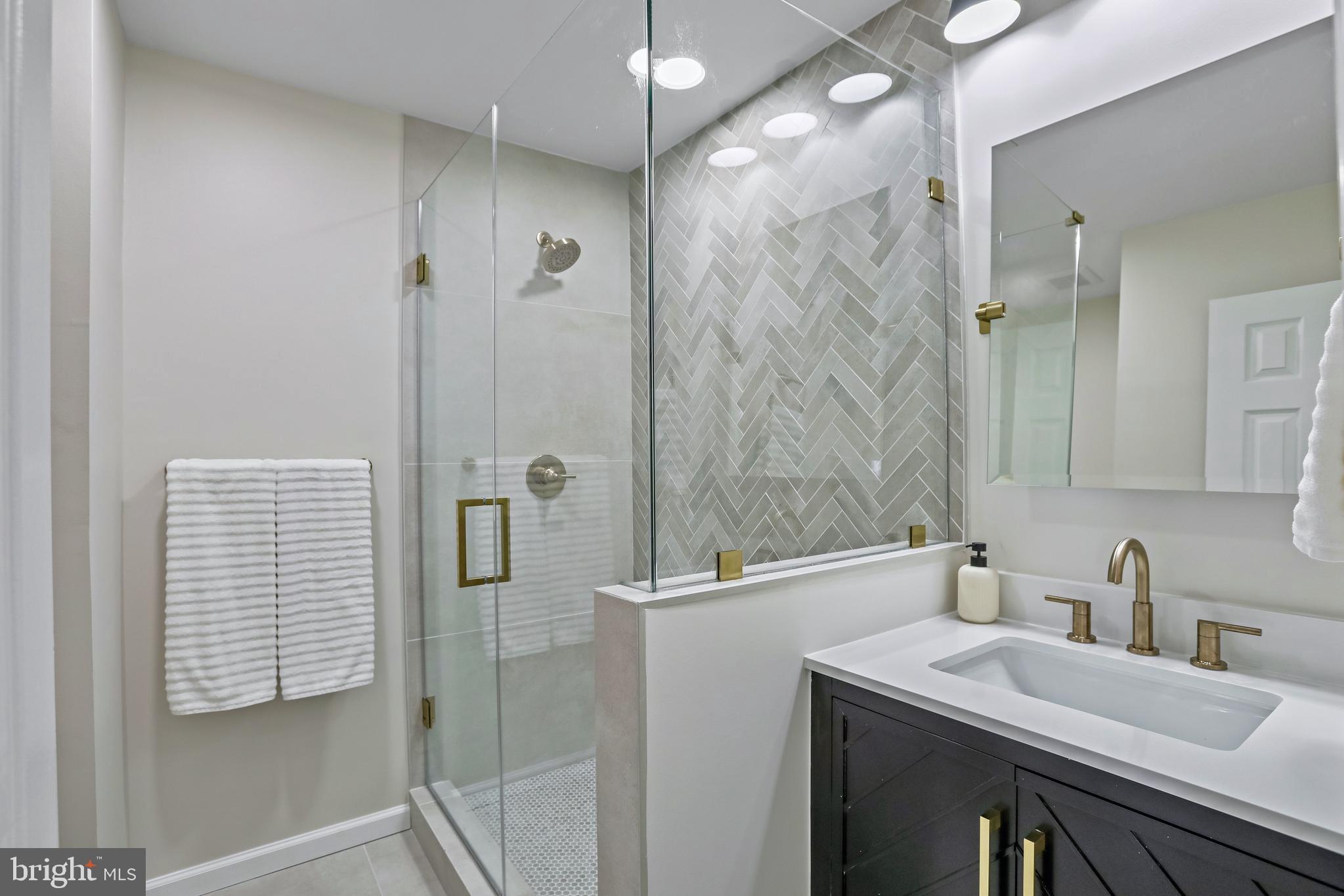 1109 Moorefield Hill Ct SW